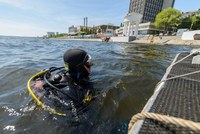 На День Волги ресурсная организация почистила русло реки в Саратове