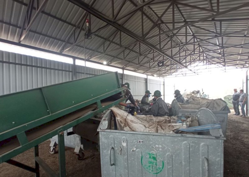 На полигоне в Гагаринском районе Саратова запустили первую сортировочную линию