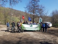 На Кумысной поляне проходят субботники выходного дня