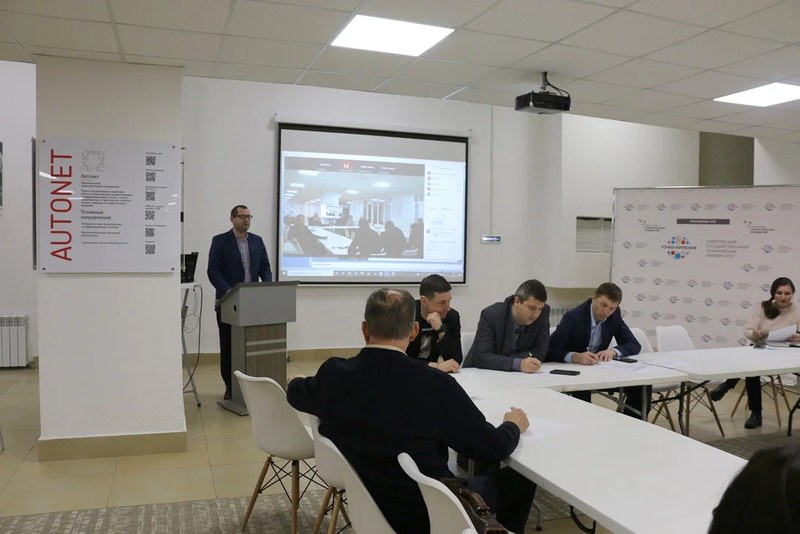 В Саратове обсудили раздельный сбор мусора в клубе «Точка кипения» 