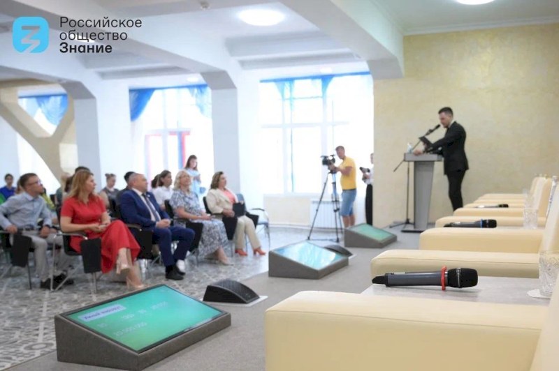 В Саратове молодежь посетила экофорум «Умный маршрут»