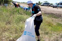 В Саратовской области молодежь участвует в акции "Вода России"